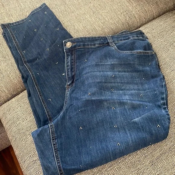 AVENUE RHINESTONE JEANS - Picture 1 of 4